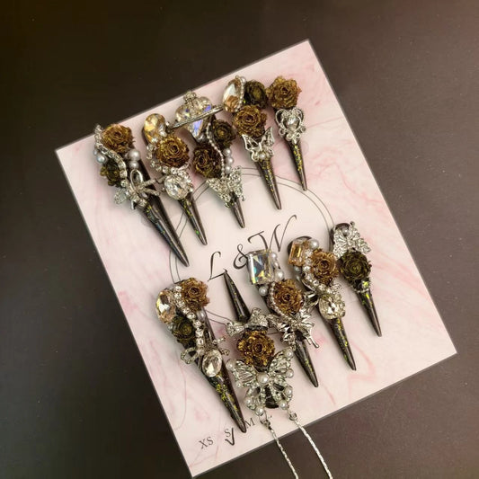 ⬛️NANABOSS🔷🖤Gilded Rose Gothic Nails🦋