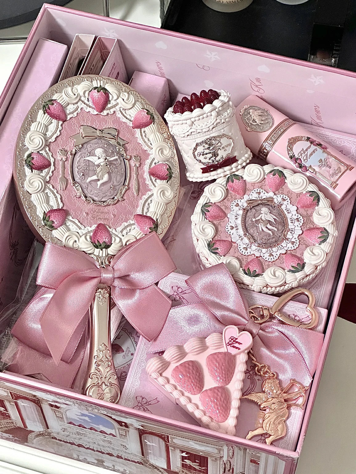 ⬛️NANABOSS🔷 Sweetheart Strawberry Jam Themed Makeup Gift Set (3 Free Gifts Included)