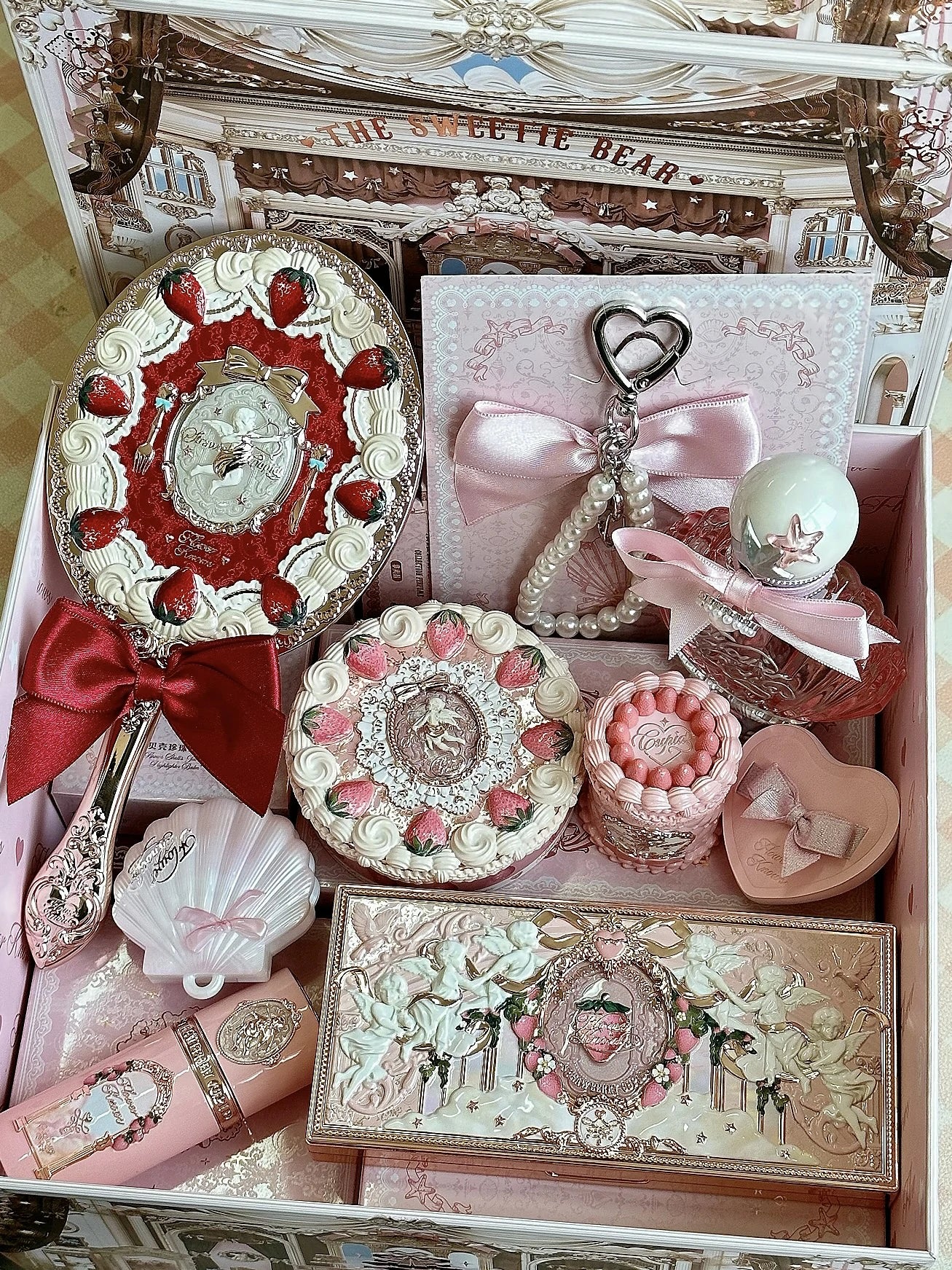 ⬛️NANABOSS🔷 Strawberry Mini Cake Themed Makeup Gift Set (3 Free Gifts)